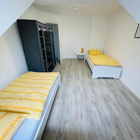 With Six Beds An Six Guests Apartment *